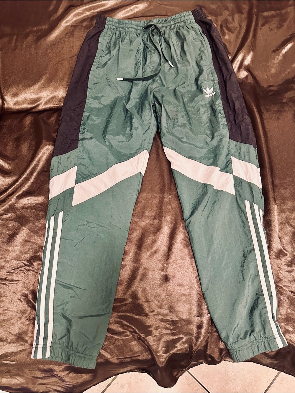 Vtg Classic Adidas Trefoil Green, White, Black Tapered Nylon Jogger Track Pant M